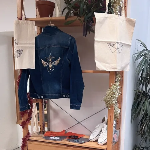 Peinture sur textile, commandes personnalisées